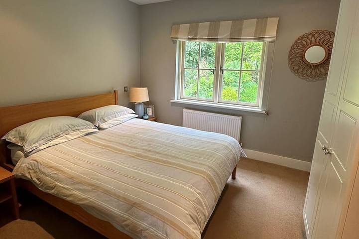 Location de vacances pour 6 personnes, avec terrasse ainsi que piscine et jardin à Kenmare - 2