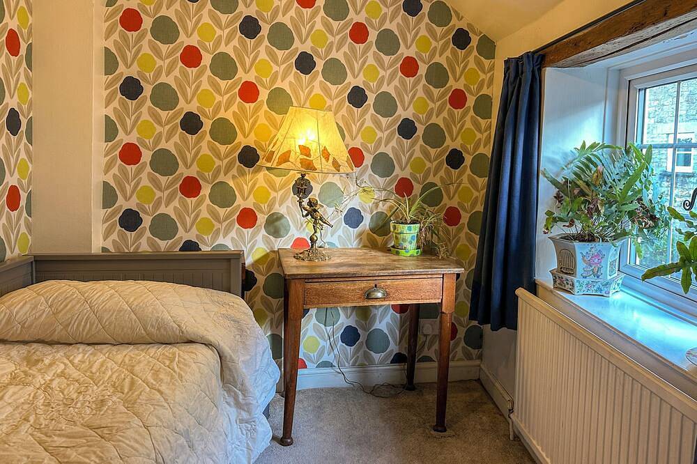 Lamorna Cottage, pet friendly, with open fire in Chipping Norton in Chipping Norton, Oxfordshire