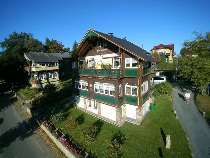Ferienwohnung für 2 Personen, mit Garten und Pool sowie Ausblick