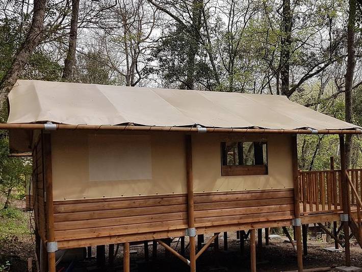 Camping Les Bords de Cèze - Safarizelt 6 personen - Paillote auf Stelzen in Cornillon, Nimes und Umgebung