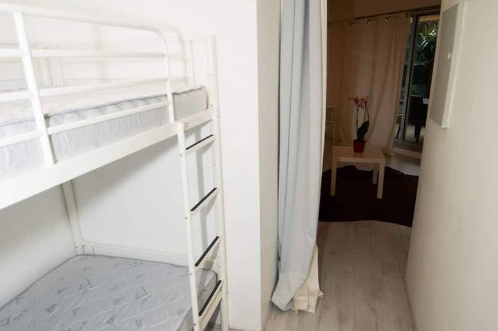 Gîte pour 4 personnes, avec piscine ainsi que jardin et jacuzzi dans Port du Cros de cagnes - 2