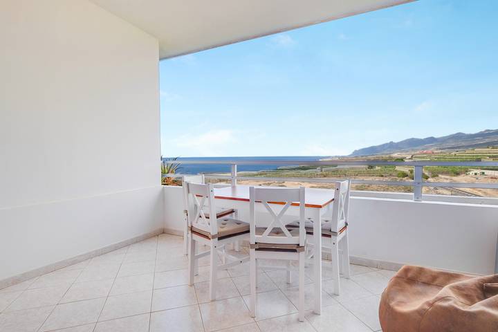 Hel lejlighed, Modern Apartment “Mar Azul Vista Mar” with Sea View, Wi-Fi, Terrace & Shared Pool in Marazul, Adeje