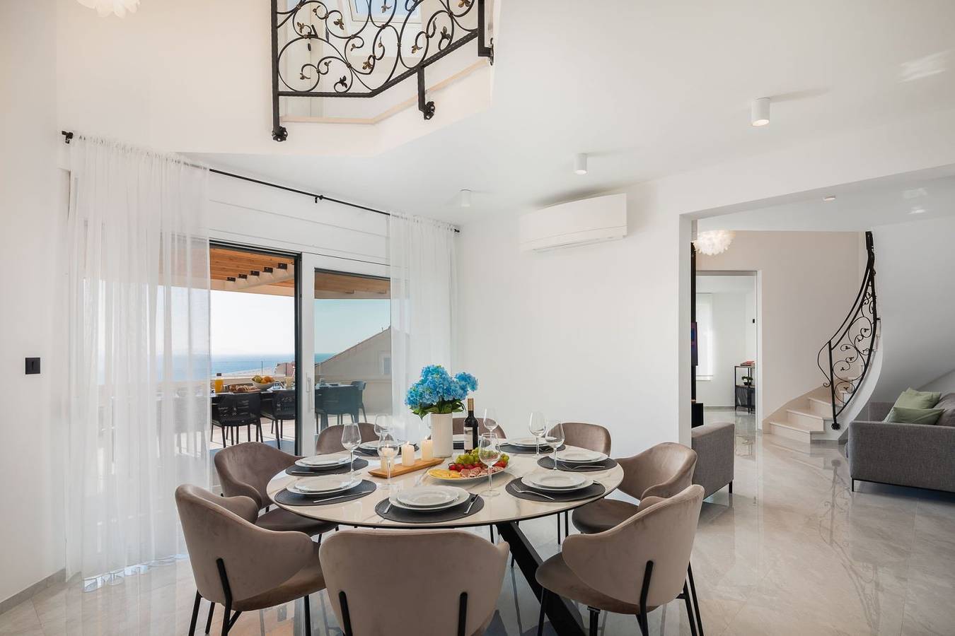 Luxusvilla Leisure Seaside Brac mit privatem Pool in Milna, Brac