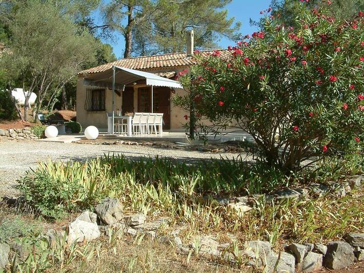 Gîte pour 6 personnes, avec jardin et terrasse