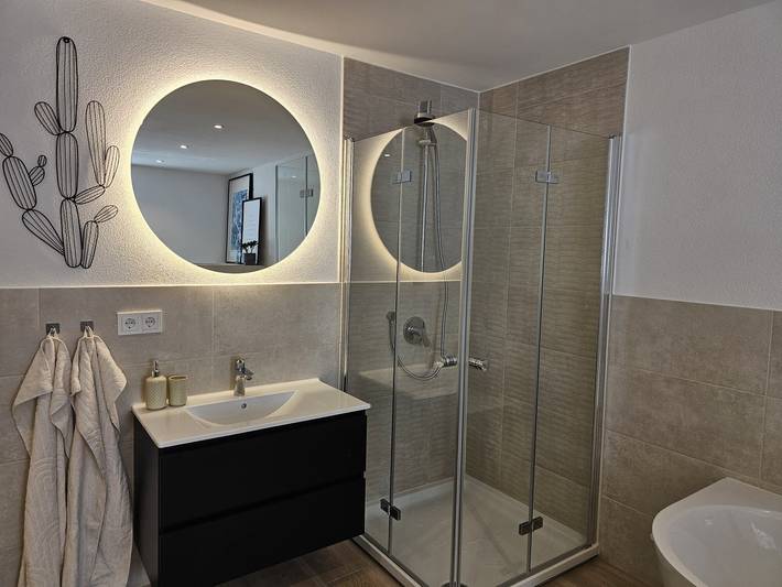 Appartement entier, Appartement 'Alb-Apfel' avec terrasse privée, jardin commun et Wi-Fi in Münsingen, Neckar-Alb