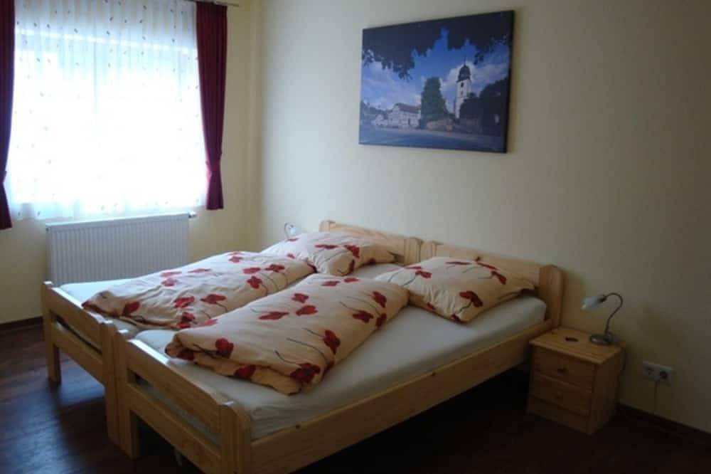 Dreibettzimmer 41 - Gästehäuser Am Nibelungensteig in Lautertal, Bergstraße