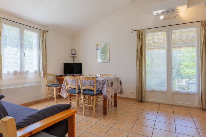 Location de vacances pour 6 personnes, avec Jardin à Bessas - 4