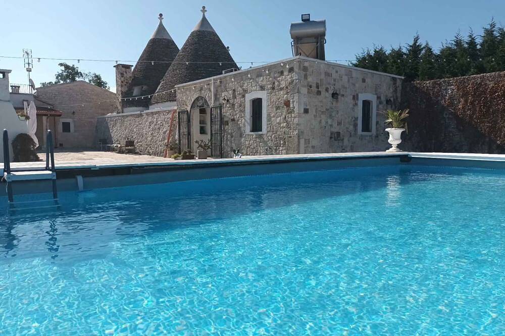 Holiday home with outpool in Noci, Bari Province