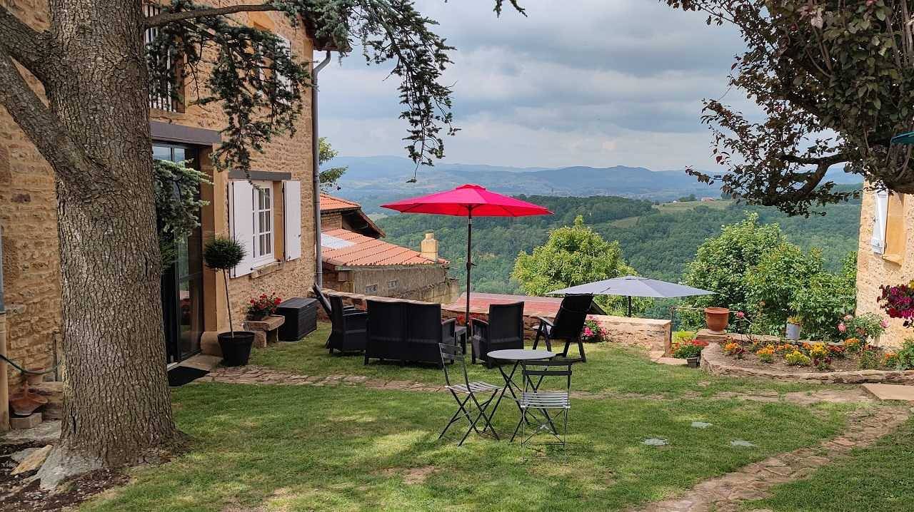 Au Balcon des Pierres Dorées in Moiré, Beaujolais
