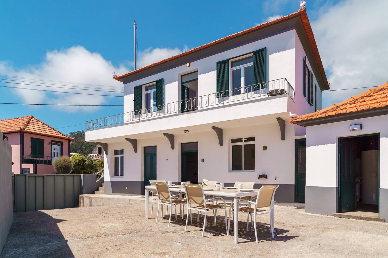 Ferienhaus für 6 Personen mit Balkon in Calheta, Madeira