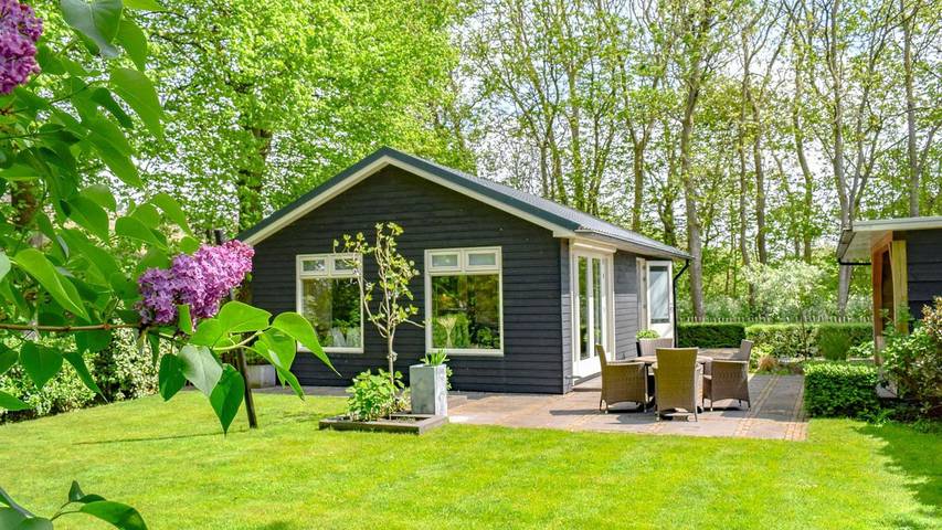 Vakantiehuis voor 4 personen, met terras en tuin in Heiloo