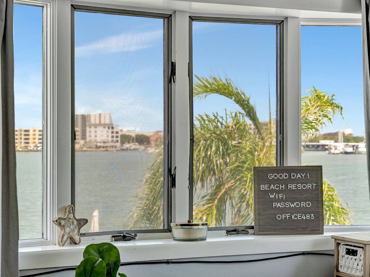 Apartamento entero, The Boho Waterview w Balcony  Bbq   Heated Pool in Clearwater Beach, Clearwater