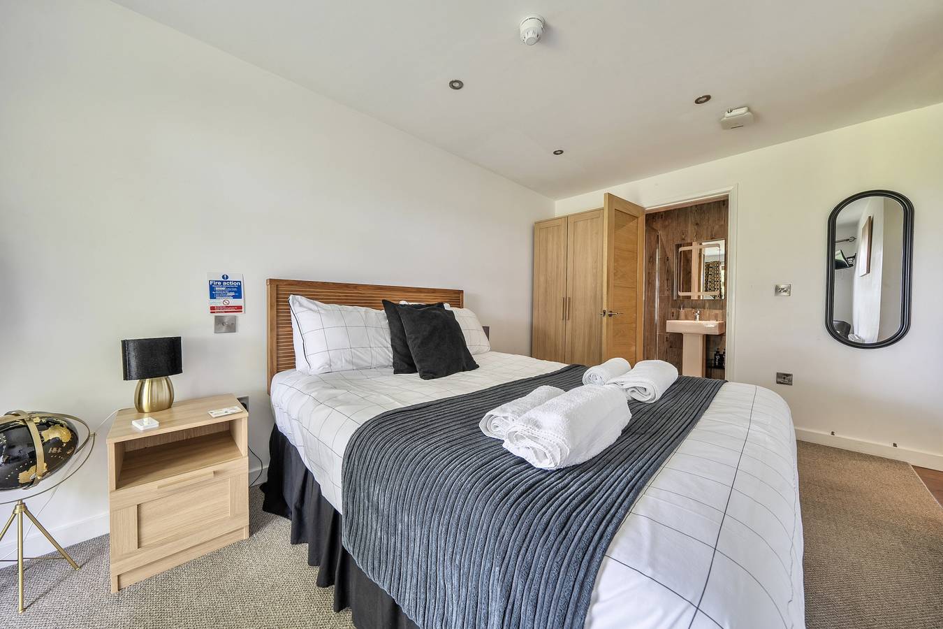Entire holiday apartment, Modern Peaceful Open Plan 1-Bed Apartment Rutland in Morcott, Rutland