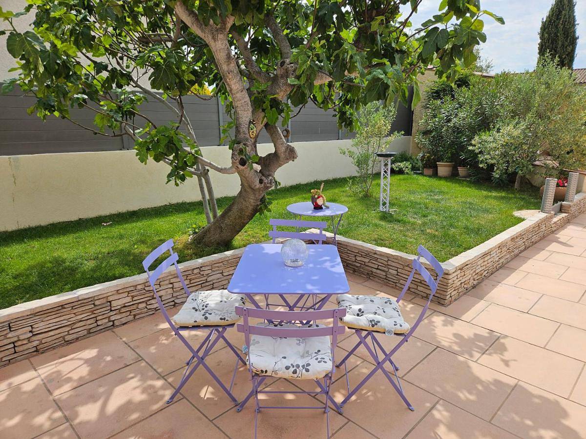 One-Bedroom House in Pélissanne, Région d'Aix-en-Provence