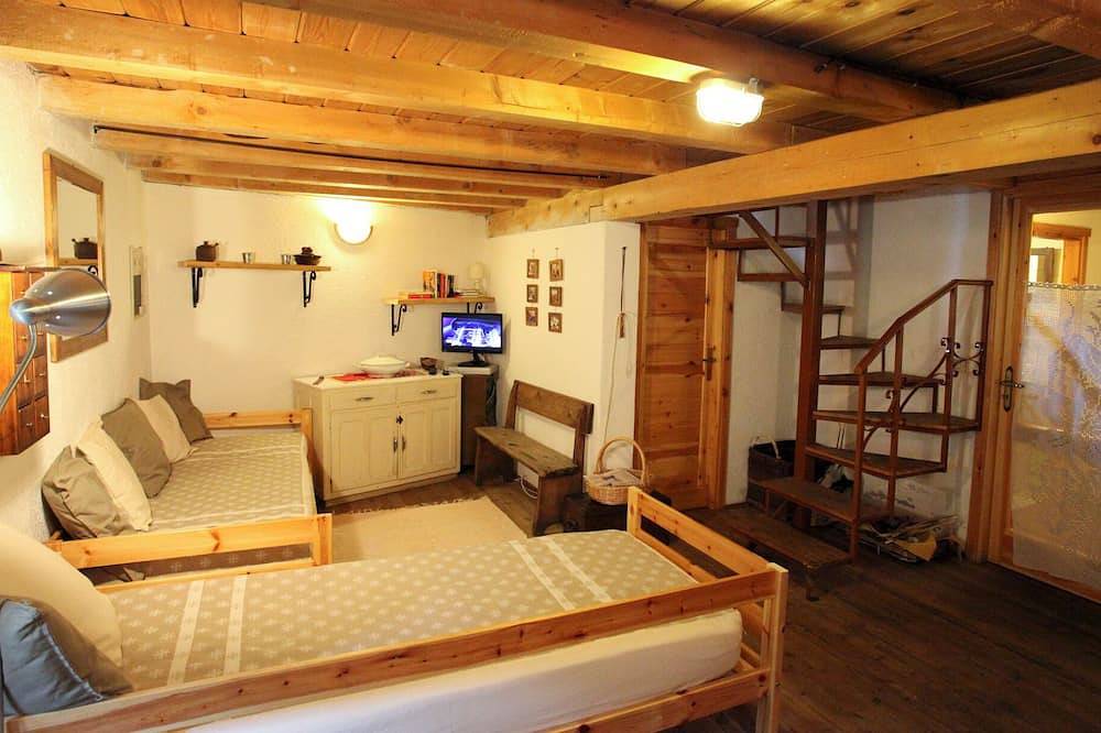 Baita tipicamente montana. in Courmayeur, Alpi Pennine