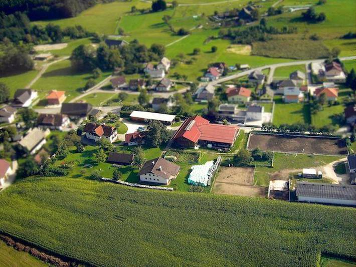 Ferienwohnung für 6 Personen, mit Balkon und Garten in Wernberg