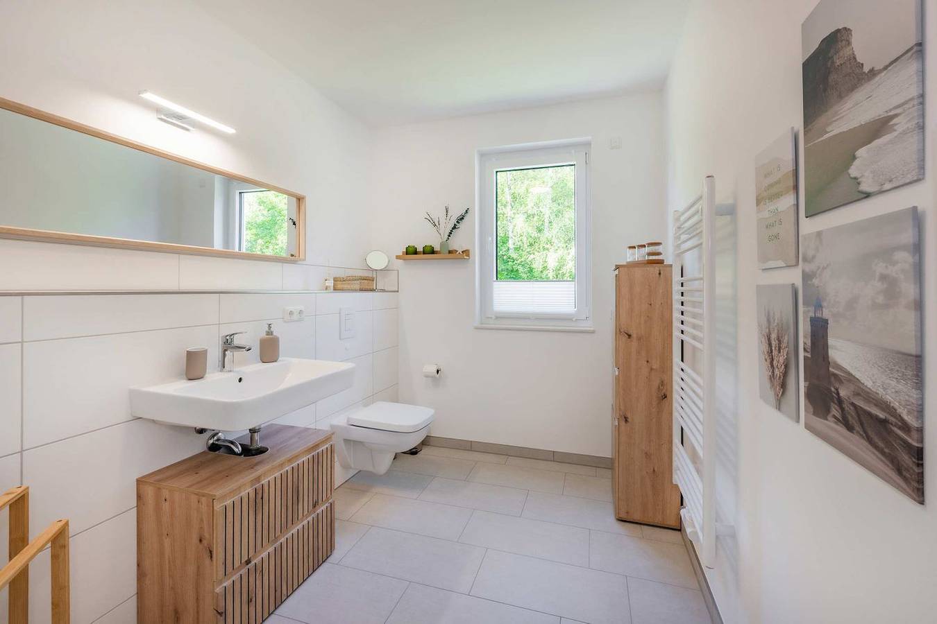 Ganze Wohnung, Moderne Ferienwohnung in Kölpinsee mit Balkon, fußläufig zum Strand & See in Kölpinsee, Loddin