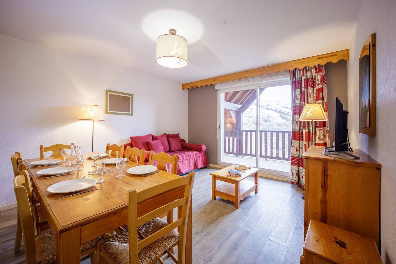 Apartamento vacacional entero, Apartamento de vacaciones para 10 personas con balcón in Germ, Pirineos franceses