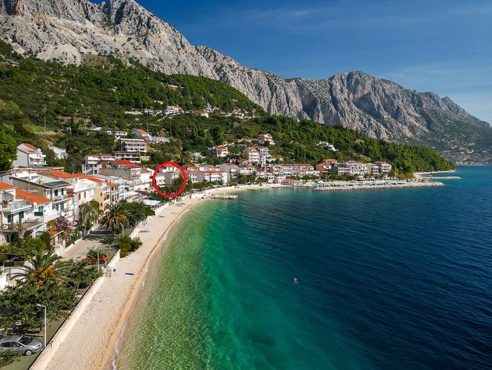 Apartamento entero, Apartamento de tres habitaciones en la playa Podgora, Makarska A-2596-a in Podgora, Rivera de Makarska