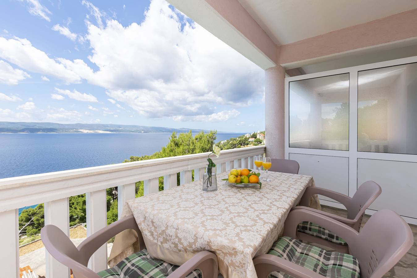 Ganze Wohnung, Apartments Adriatic Blue with pool in Mimice, Split-Dalmatien