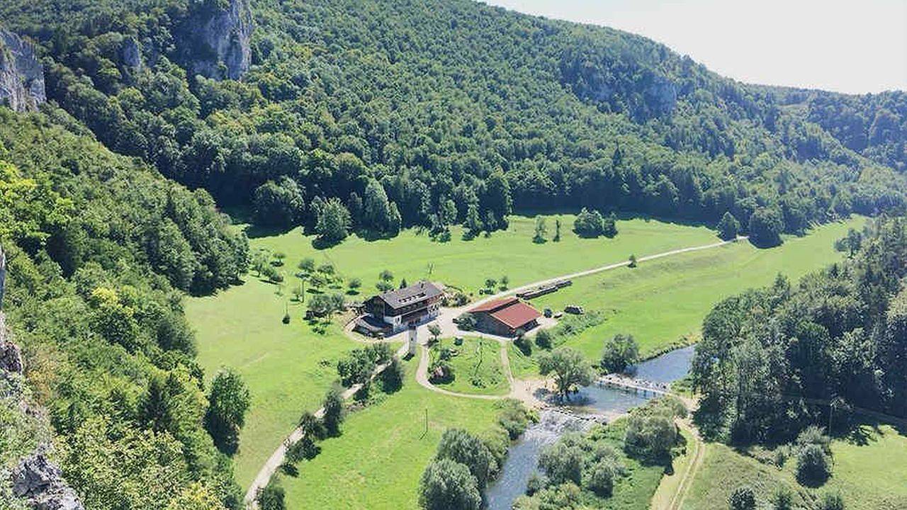 Doppelzimmer für 3 Personen in Fridingen an der Donau in Fridingen an der Donau, Naturpark Obere Donau