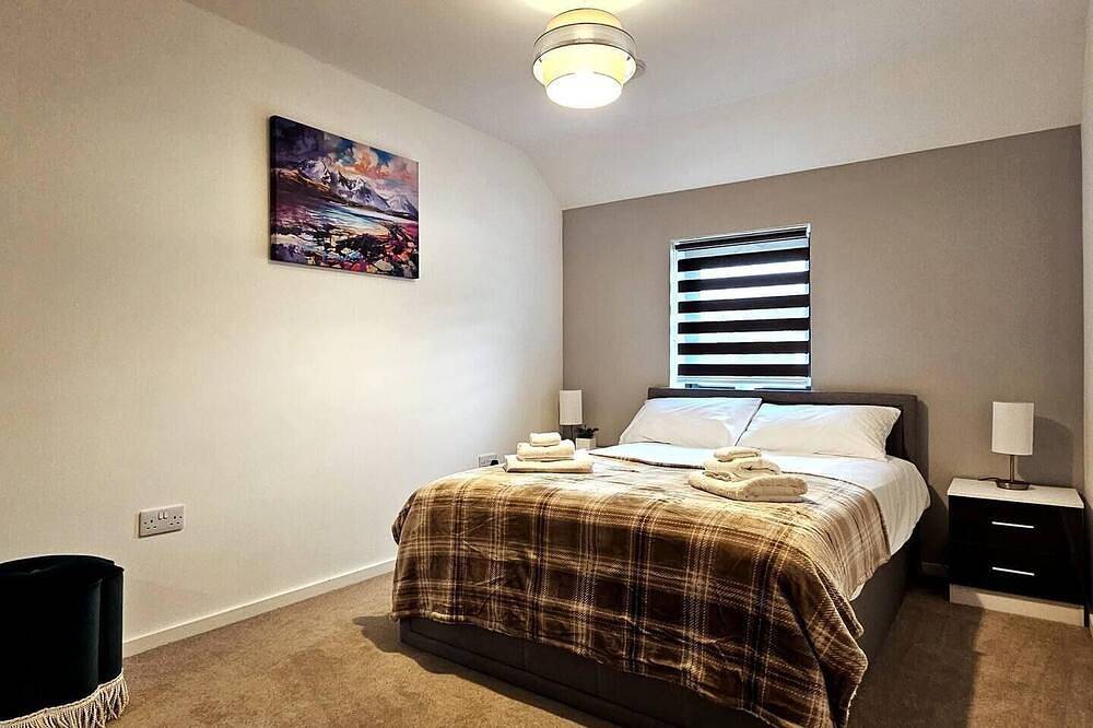 3 Bed House - Sleeps 5 - Garden - Parking - Wifi in Drumnadrochit, Highlands