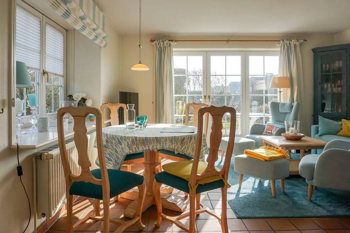 Ganze Wohnung, Zwischen Dorfteich & Dünen – traumhaftes Landhaus im Friesenstil in Ideallage in Wenningstedt, Sylt