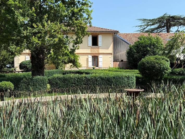 Hôtel pour 2 personnes, avec Terrasse ainsi que Jacuzzi et Jardin à Bioule