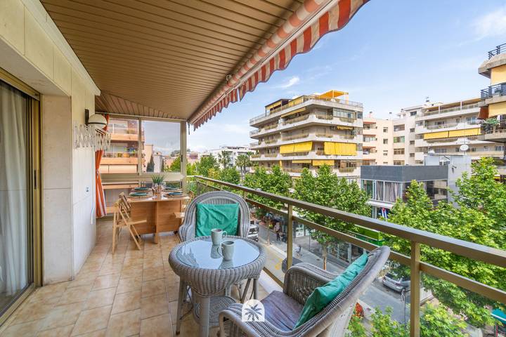 Location de vacances pour 6 personnes, avec terrasse à Salou