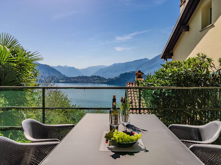 Holiday apartment for 4 people, with lake view and terrace as well as garden - 1