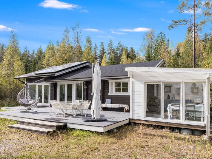 Ferienhaus für 7 Personen, mit Terrasse und Sauna sowie Seeblick, mit Haustier - 1