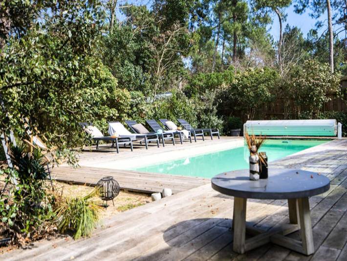 Gîte pour 10 personnes, avec piscine ainsi que terrasse et jardin, adapté aux familles sur la Dune du Pilat - 3