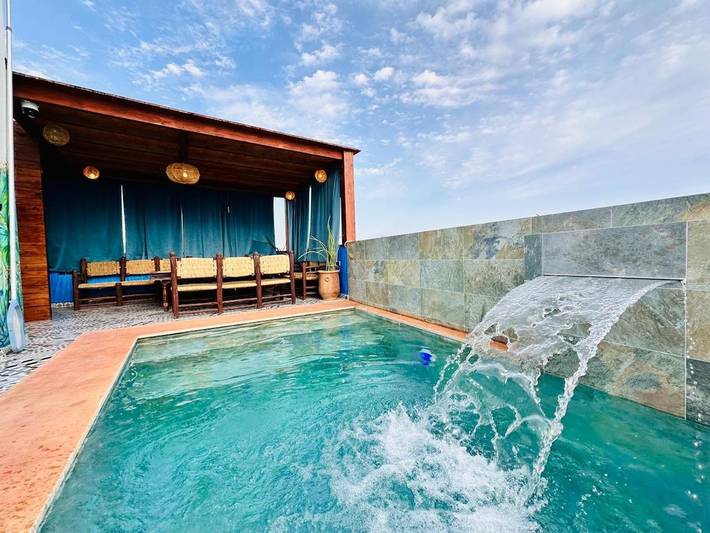 Villa pour 6 personnes, avec vue ainsi que balcon et piscine