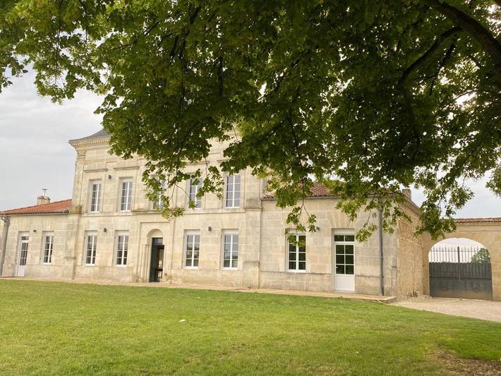 Maison d’hôte pour 2 personnes, avec vue ainsi que jardin et terrasse à Arthenac