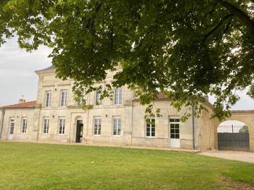 Maison d’hôte pour 2 personnes, avec terrasse ainsi que vue et jardin à Arthenac
