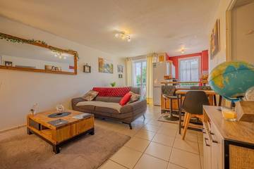 Gîte pour 2 personnes, avec piscine à Marans