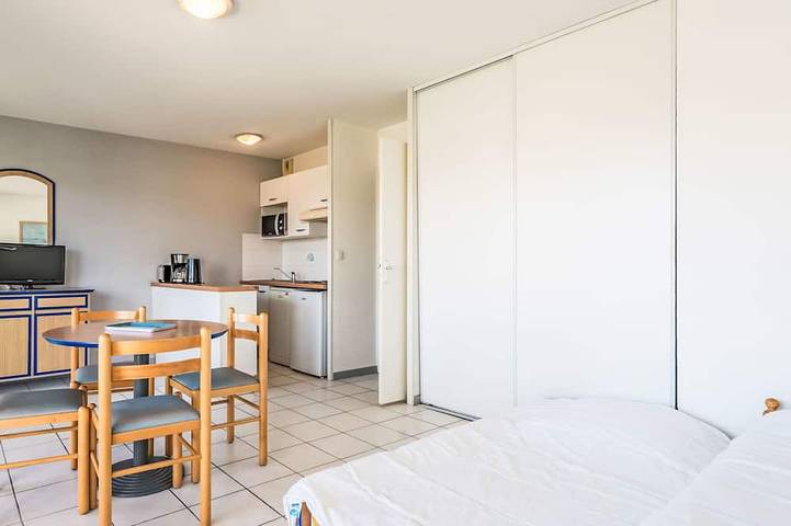 Gîte pour 4 personnes, avec balcon et piscine dans Golf De La Nivelle - 2