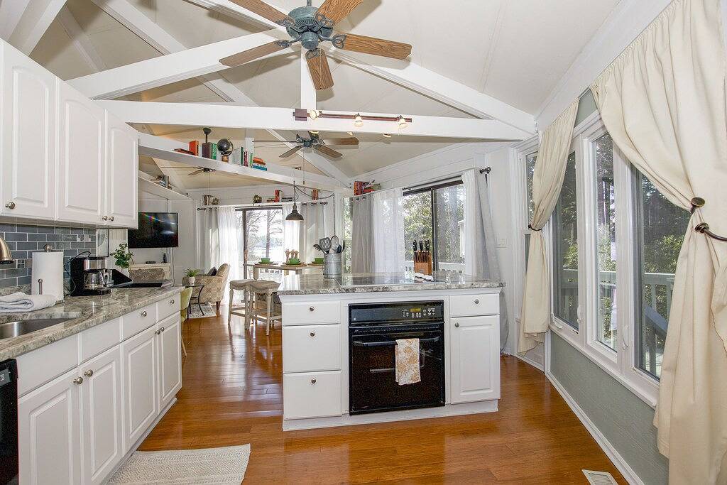 Ganze Wohnung, Pinehurst Tree House in Pinehurst, Moore County