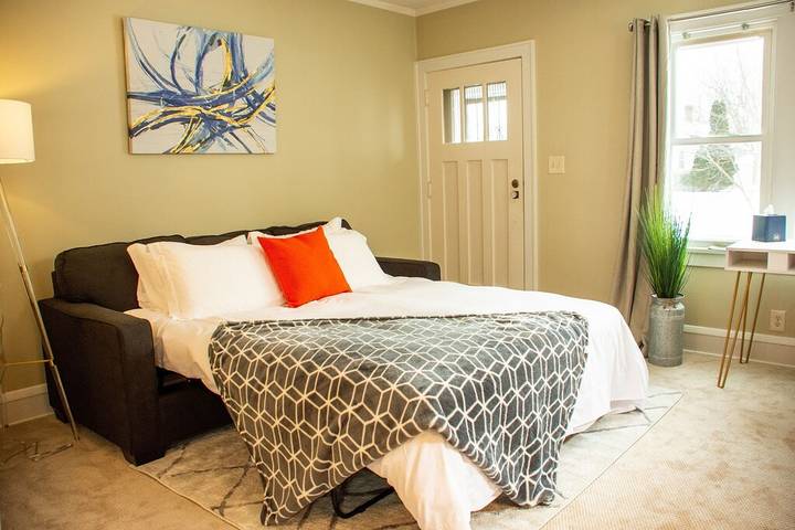 Vacation rental for 5 people, with yard in Twin Cities