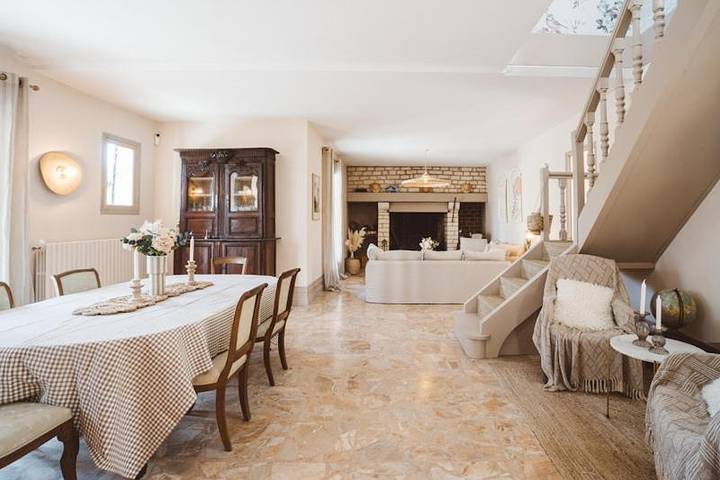 Cottage pour 14 personnes, avec terrasse à Escoire