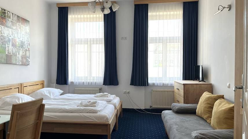 Ganze Ferienwohnung, Mariazellerhof Room 102 in St. Pölten, Mostviertel