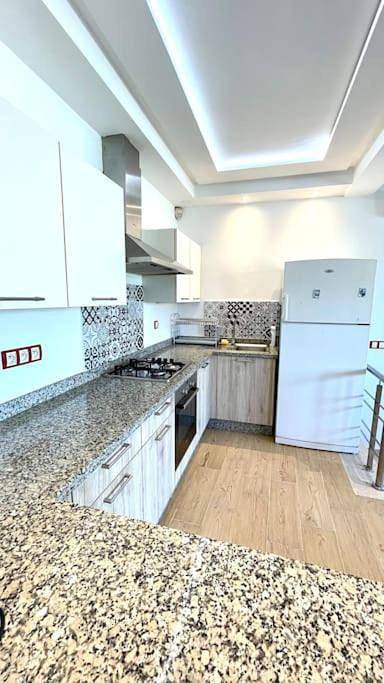 Villa pour 8 personnes, avec jardin ainsi que vue et terrasse à Casablanca - 3