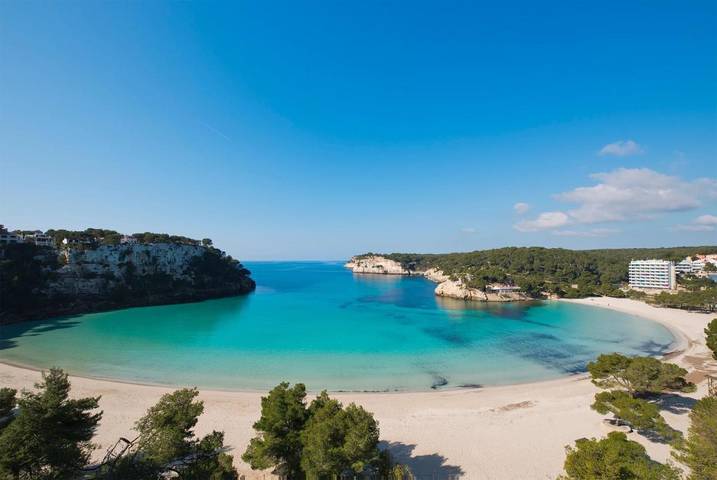 Hotel für 3 Personen, mit Balkon und Whirlpool sowie Terrasse und Garten in Cala Galdana