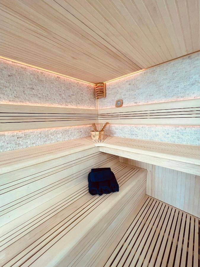 Location de vacances pour 6 personnes, avec jardin ainsi que piscine et balcon à Plouider - 4