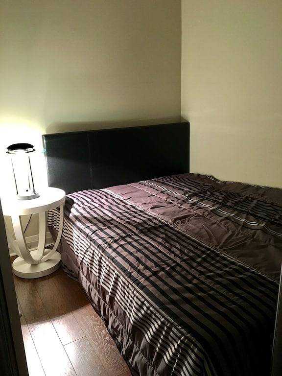 Holiday rental for 6 people, with hot tub and sauna as well as balcony in Toronto