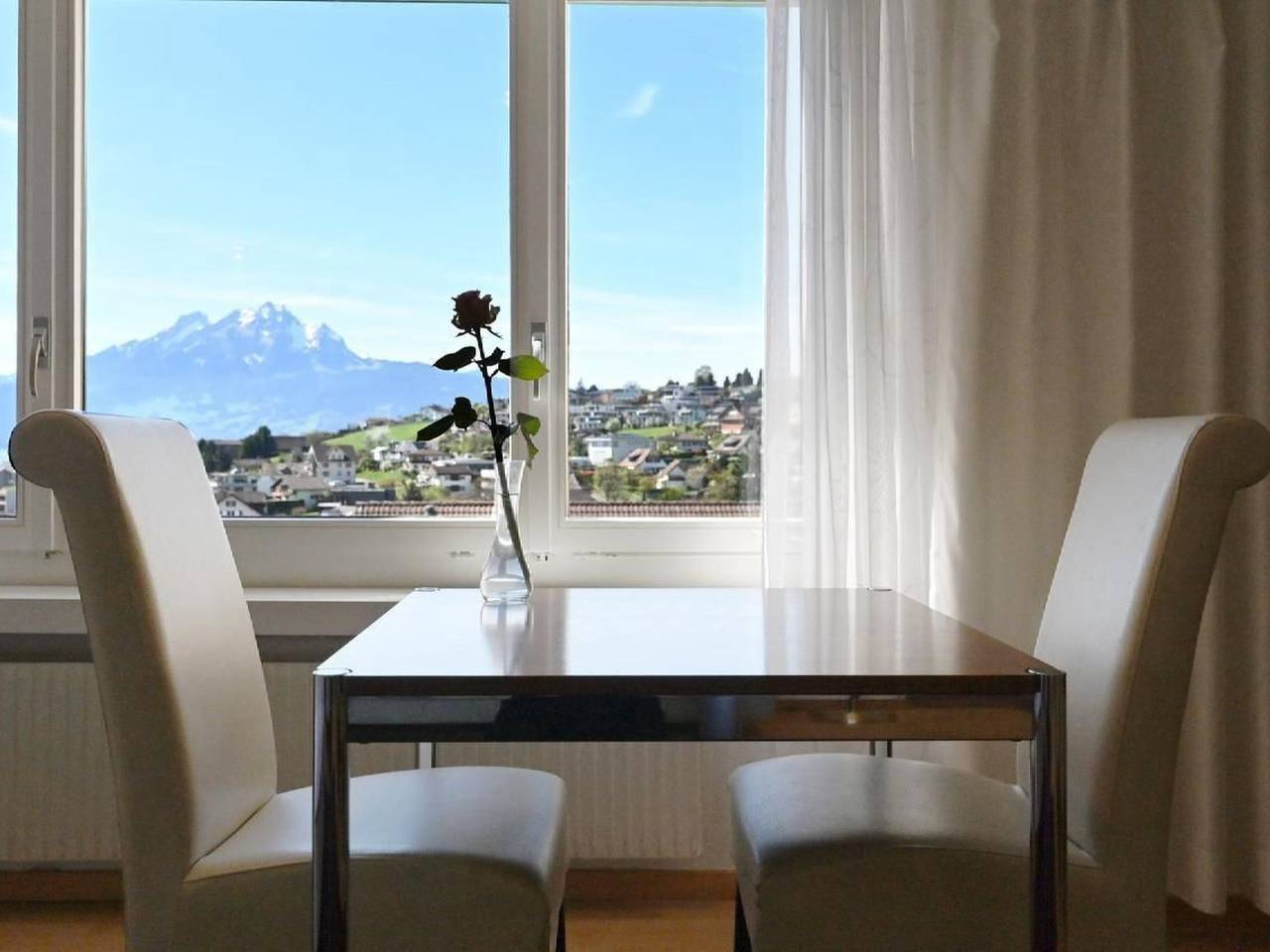 Entire apartment, Holiday apartment for 2 people in Weggis, Lake Lucerne