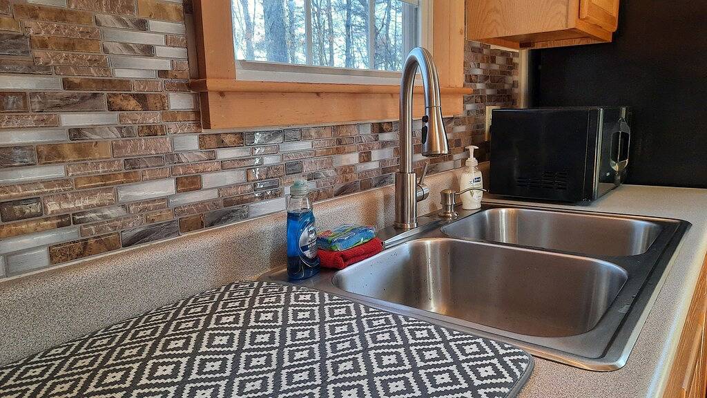 Remote Cabin Surrounded by Wilderness in Seneca Rocks