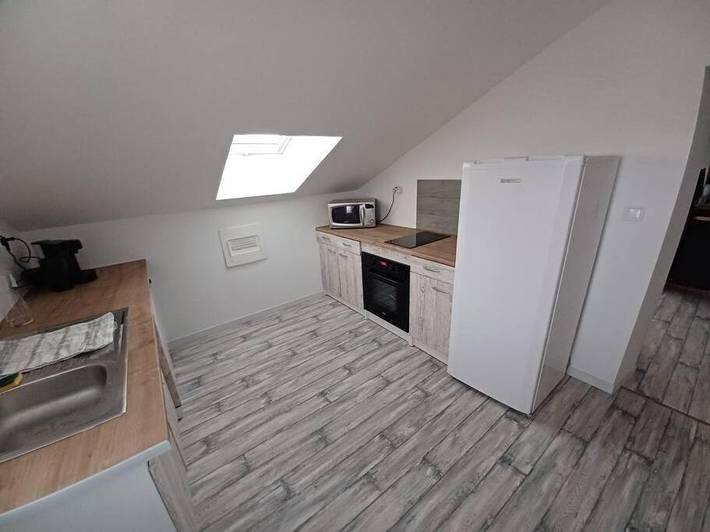 Gîte pour 8 personnes, avec jardin à Vions - 4