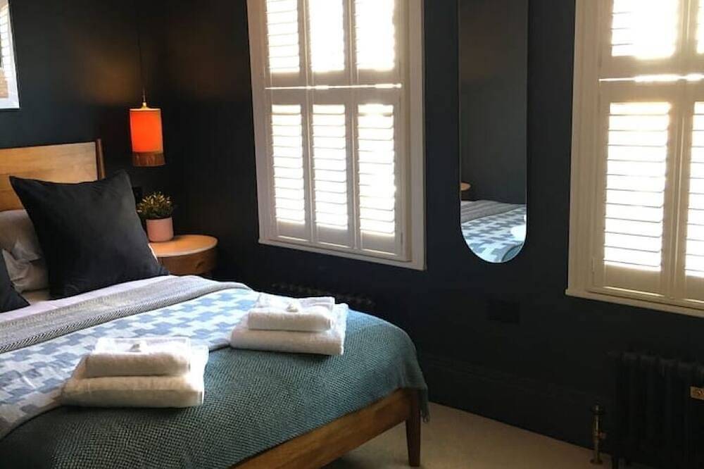 Upscale Bright Boutique Cottage Central St Albans 8 min to train - 20 min London in Hertfordshire