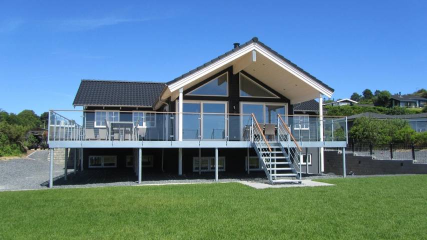 Ferienhaus für 24 Personen, mit Terrasse und Sauna sowie Garten, mit Haustier in Egsmark Strand